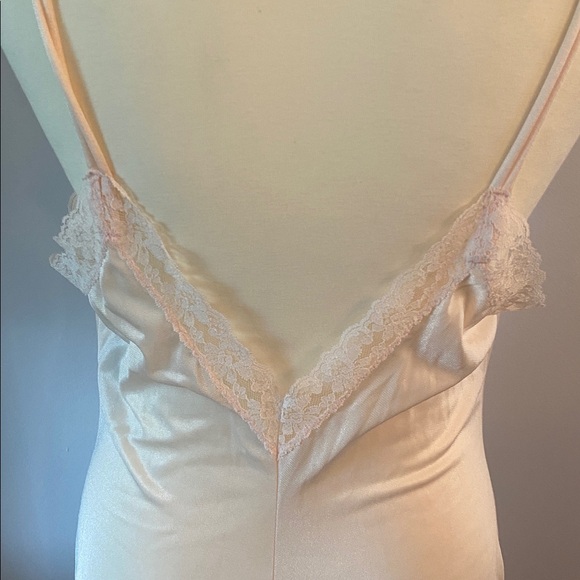Vintage made in the USA nightgown brand is Val mode small - Picture 7 of 12